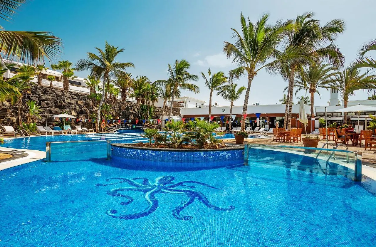 Blue Volcano Apartment, Free Access To The Fariones Sports Center Puerto del Carmen  0*, Puerto del Carmen (Lanzarote)