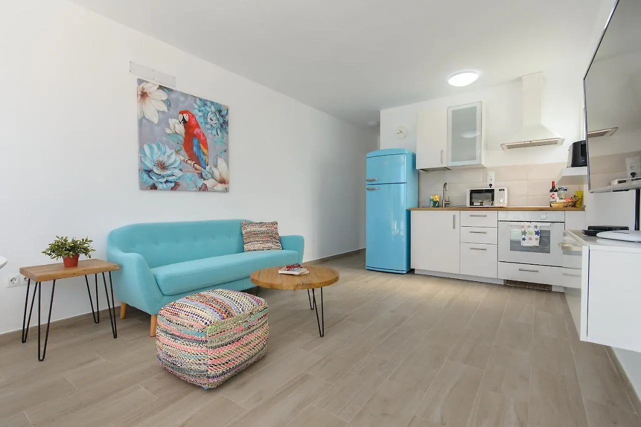 Blue Volcano Apartment, Free Access To The Fariones Sports Center Puerto del Carmen  Puerto del Carmen (Lanzarote)