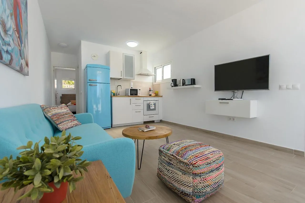 Blue Volcano Apartment, Free Access To The Fariones Sports Center Puerto del Carmen  Lägenhet