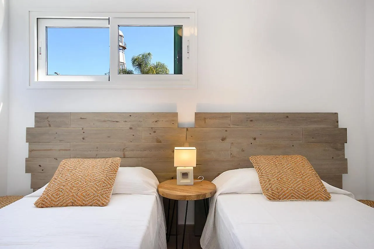 Blue Volcano Apartment, Free Access To The Fariones Sports Center Puerto del Carmen  Spanien